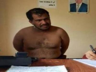 النيابة: الإعدام قصاصاً وتعزيراً بحق قاتل الأستاذة الجامعية وأسرتها بعدن (صورة القاتل)