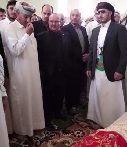 بالصور: تشييع جثمان كنعان يحيى صالح في مسقط بحضور والده وعمه 