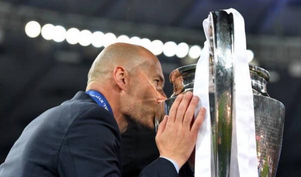 بالصور.. ريال مدريد يضرب ليفربول بثلاثية ويتوج بلقب التشامبيونزليج للمرة 13 في تاريخه.