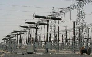 قام بتخريب الكهرباء يوم امس، وفرض حماية عليها لمنع المهندسين من إصلاحها، مقتل جنديين وأحد المتهمين بالاعتداء على الكهرباء خلال حملة عسكرية بمأرب