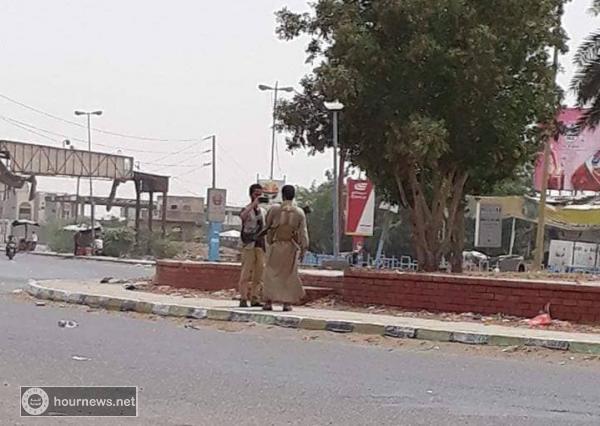 أول صورة للقيادي الحوثي "محمد البخيتي" من الحديدة .. شاهد ماذا يفعل!