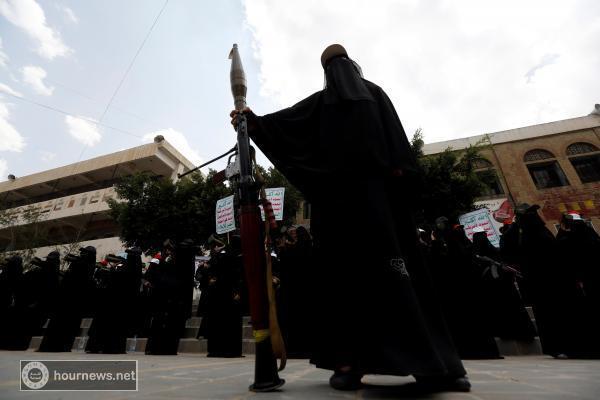 جماعة الحوثي تستخدم (النساء الزينبيات) بصنعاء في حركة خطيرة تشبة حركات الموساد لإيقاع الناشطين في شباكهن