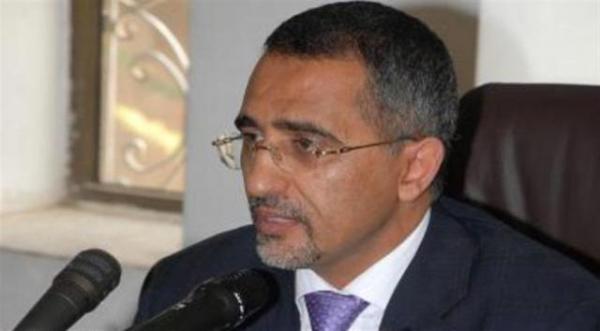 مصادر تكشف مفاجأة صادمة: محافظ البنك المركزي بعدن سمسار للرئيس هادي ونجله جلال