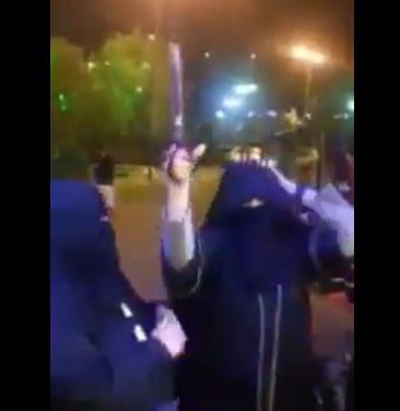 رقص مسؤولة سعودية في مناسبة عامة يثير ضجة في السعودية.. والسلطات ترد! (فيديو)