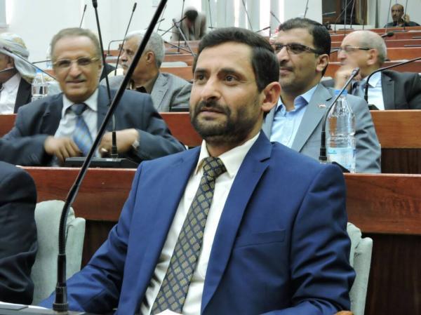 وزير سابق وعضو بمجلس النواب يدعوا لإقامة مظاهرات بصنعاء ضد فساد الحوثيين ( صورة)