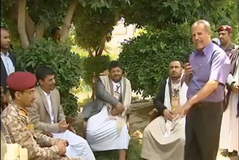 أول ظهور للقياديان الحوثيان "محمد علي الحوثي" و "ابو علي حاكم" بعد تداول اخبار مقتلهما بغارة جوية (فيديو)