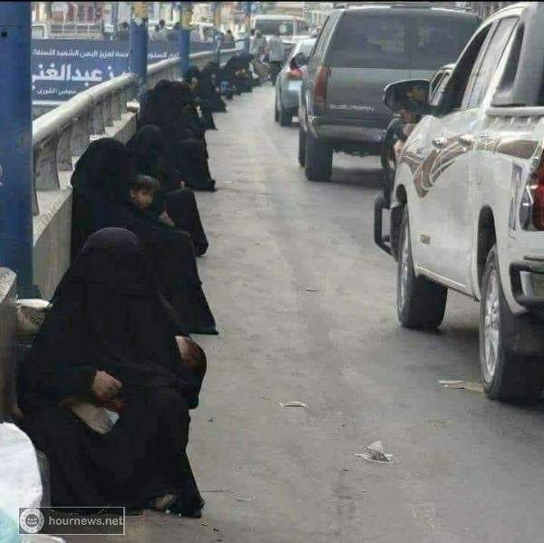 صورة صادمة من داخل العاصمة صنعاء .. لن تصدق ما تراه!