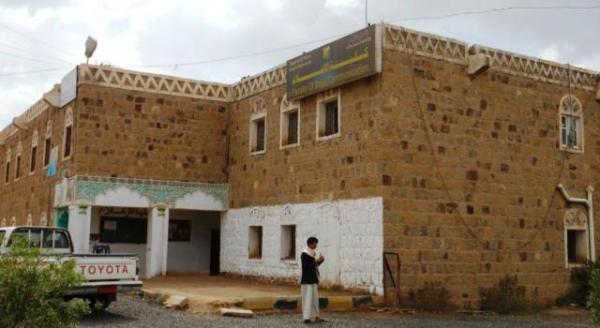 مقتل حارس كلية الإعلام بصنعاء جراء تعرضه للطعن من قبل مسلحين حوثيين