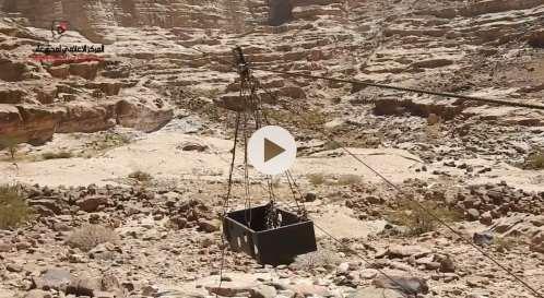 الجيش الوطني يعثر على مصعد كهربائي بين قمم الجبال وأسلحة ثقيلة في معقل الحوثي بصعدة (شاهد فيديو)