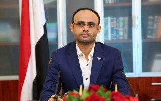 معلومة صادمة: الكشف عن السبب  الخطير الذي اضطر المشاط لاعلان صرف نصف راتب للموظفين