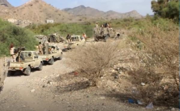موقع الجيش يتحدث عن المعارك مع الحوثيين في دمت ومقبنة تعز 