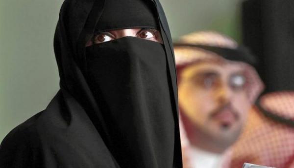 سعودية تخدع زوجها بطريقة جهنمية بعدما كتب لها شيك لتتباهى به في واتساب