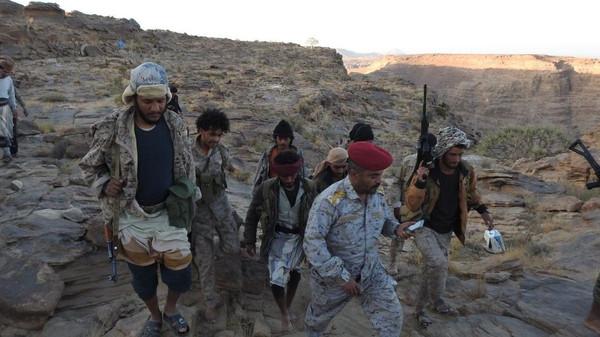 خبر صادم للحوثيين: سقوط 20 من قيادات الحوثي الميدانية خلال اليوميين الماضيين.. وناطق الجيش يكشف عن مفاجآت