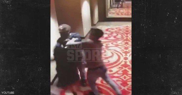 "فضيحة" لاعب أميركي تنهي مسيرته.. وفيديو للحادثة