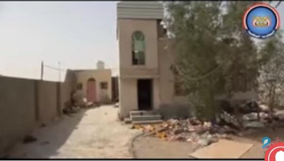 فيديو يظهر مباغتة الحوثيين داخل مقر البحرية بالحديدة والسيطرة عليه .. (شاهد ما عثروا عليه)