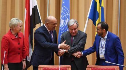 اليماني يكشف عما قاله للأمين العام للأمم المتحدة عندما حاول تقريبه ومحمد عبدالسلام للمصافحة (فيديو)