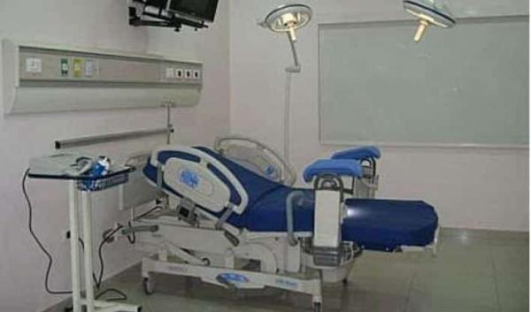جدة.. طبيب باكستاني يتحرش جسدياً في عيادته بمقيمه
