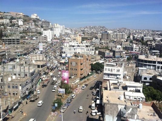 اشتباكات عنيفية في إب بين الحوثيين ومرافقي المحافظ عبدالواحد صلاح تسفر عن سقوط قتلى وجرحى
