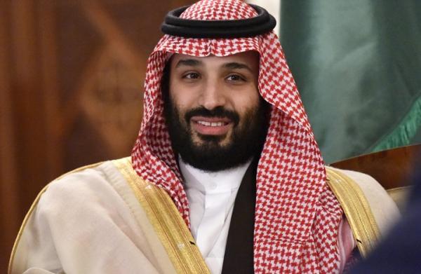 صور فريدة من نوعها ولأول مرة للأمير محمد بن سلمان مع عدد من المسؤولين (شاهد)