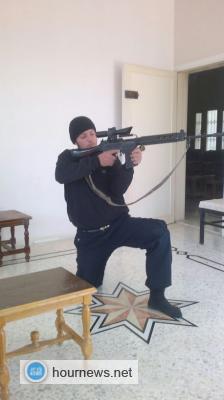 والدة الشهيد عمار الجمزاوي زغردت في زفّته وتنبأت باستشهاده قبل تنفيذه العملية بساعة والدة الشهيد عمار الجمزاوي زغردت في زفّته وتنبأت باستشهاده قبل تنفيذه العملية بساعة