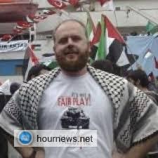 أخصائية التأهيل عبير أحمد من غزة لياسمين الرجبي في الجزيرة البلقان :   " لا مكان آمن " .  " إن العالم بأسره لا يقدر على حماية المدنيين " .