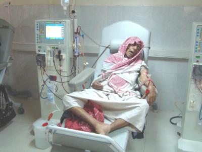 وفاة خمسة أشخاص من مرضى الفشل الكلوي بالمحويت وبقية المرضى بين مطرقة المسئولين وسندان الموت !!