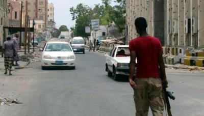عدن :مسلحان على متن دراجة نارية يغتالان ضابطاً في البحث الجنائي