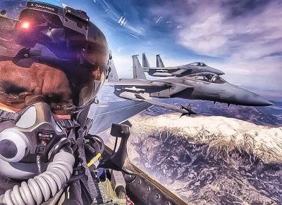 شاهد أول «صورة سيلفي» لطيار تركي مع مقاتلات سعودية تشعل مواقع التواصل الاجتماعي