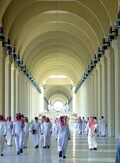  السعودية تمنح الطلاب اليمنيين المقيمين على أراضيها امتيازات جديدة