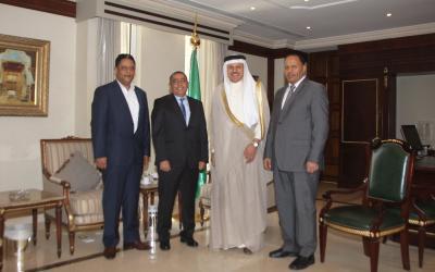 سياسي يمني رفيع يصل الرياض قادماً من صنعاء يعلن تخليه عن الحوثيين وصالح ( صورة) 