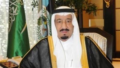  فيديو: مواطن يصور موكب الملك سلمان أعلى كوبرى أكتوبر في القاهرة أثناء عودته لمقر إقامته