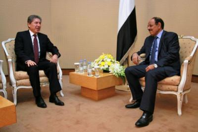 الفريق على محسن يلتقي السفير التركي لدى اليمن