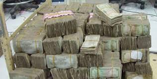 انهيار شبه كامل للريال اليمني امام الدولار (أسعار الصرافه حتى اللحظة)