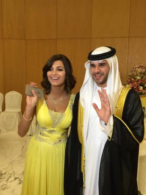 شاهد بالصور.. دحلان يصاهر حكام الإمارات والصحف تذكر العريس وتتجاهل والد العروس!
