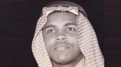شاهد صورة نادرة تجمع الملك سلمان مع الملاكم العالمي محمد علي كلاي 