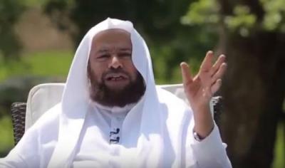   تعرف على الكلمة القوية التي قالها عامل يمني وقلبت حياة داعية سعودي شهير رأسا على عقب