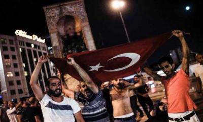 شاهد..اول صورة جماعية لجنرالات الجيش الذين قادوا الانقلاب في تركيا