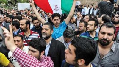 مظاهرات حاشدة في طهران ضد السعودية.. وممثل السيستاني يدعو إلى "تجنب الصراعات"