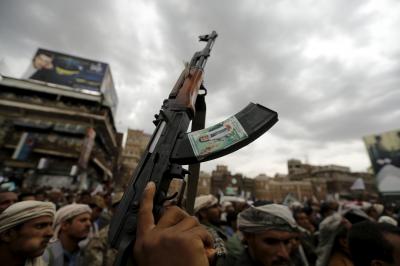 صحيفة سعودية: تكشف طريقة تهريب السلاح للحوثيين عبر تاجر ابقار يمني " الاسم"