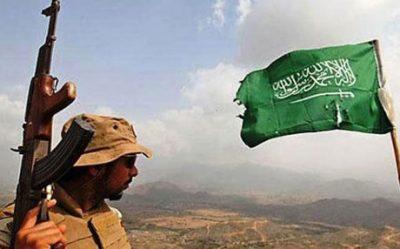 بالفيديو ... جندي سعودي يتواجه بشكل مباشر مع قناص حوثي .. شاهد ماحدث