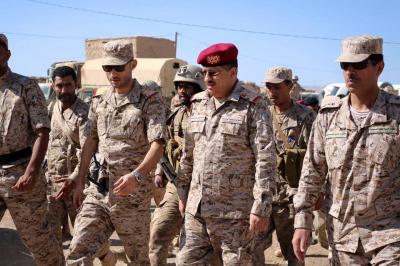 صحيفة: قوات سعودية  تقتاد المقدشي وعدد من الضباط إلى مقر قيادة التحالف في الرياض للتحقيق معهم