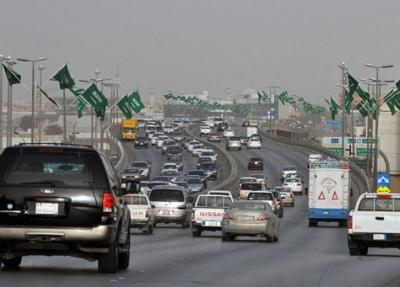 السعودية : أكبرحملة فصل موظفين وعاملين وإنهاءخدمات ورفع حصانة عن المقيمين وعقوبات لم يتوقعهاالوافدين !