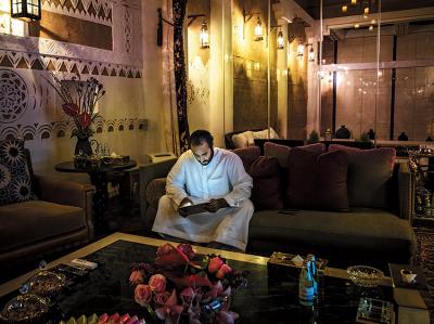 سلمان الأنصاري: إسرائيل أفضل حليف يمكنه مساعدتنا وبن سلمان يشجع الفكرة.. ومئات اليهود يعملون بالمملكة