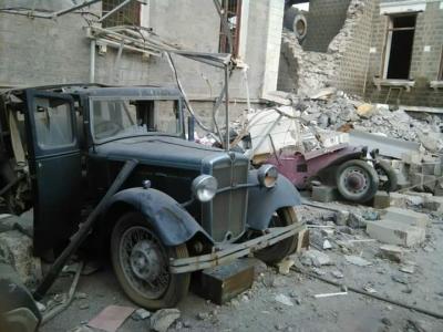 شاهد بالصورة.. سيارة الملكة "اليزابيت" تنهب من متحف عدن.. وتباع في اسواق الخردة