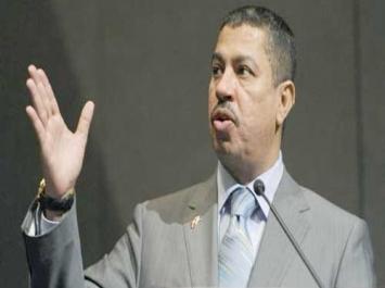 "خالد بحاح" يعلّق على تشكيل الحوثيين وصالح حكومة في صنعاء