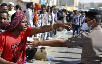 للمرة الثانية .. صحيفة سعودية تتهجم على المقيمين !!