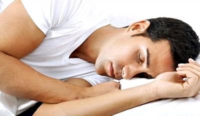 ماذا يعمل النوم لمدة ساعة بعد وجبة الغداء