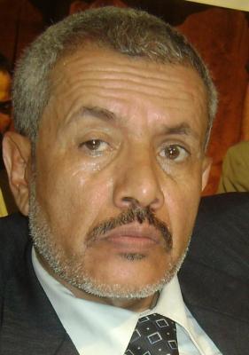 عقاباً على إضرابها عن العمل ..حكومة صنعاء  ستلغي نقابة هيئة التدريس بجامعة صنعاء! (صورة)