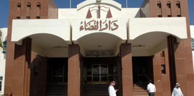 بهذه الطريقة مارست خادمة في البحرين الجنس مع طفلة وهددتها