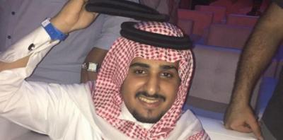 هذا ما قاله الشاب الذي التقط “عقال” محمد عبده.. وهذه ردة فعله حين سئل عن إمكانية بيعه